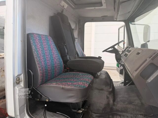 Bestelwagen autodrager Mercedes-Benz 1117 LAMMES-LAMMES / BLATT-BLATT