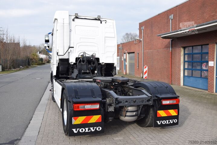 Standaard trekker Volvo FH 500 Hydraulik Navi ACC Tempo Retarder Alu