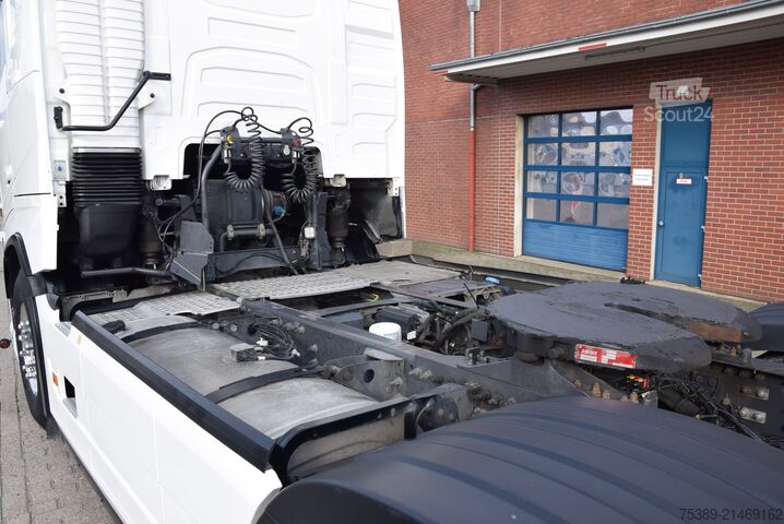 Standaard trekker Volvo FH 500 Hydraulik Navi ACC Tempo Retarder Alu
