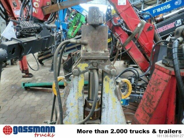 Truck mounted crane  - Greifer