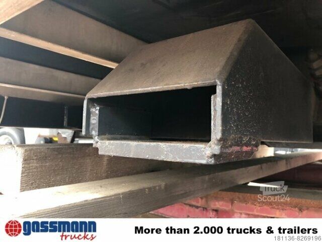 Wechselfahrgestell LKW Wechselbrücke mit Kranvorrichtung