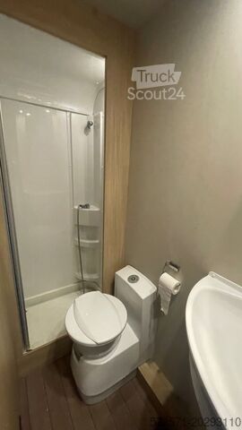 Ημι-ενσωματωμένο αυτοκινούμενο τροχόσπιτο Fiat Ducato Carasuite 650 MF 4 Schlafplätze | Teilintegriert