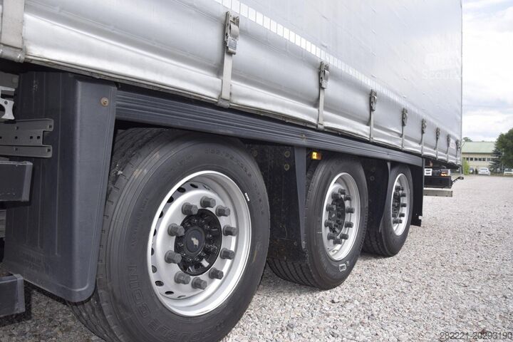 Semirimorchio con cassone SCHMITZ CARGOBULL SCS24/L Varios
