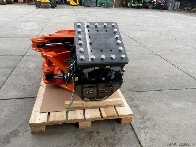 Veículo florestal  CL 320 avec rotation et collecteur