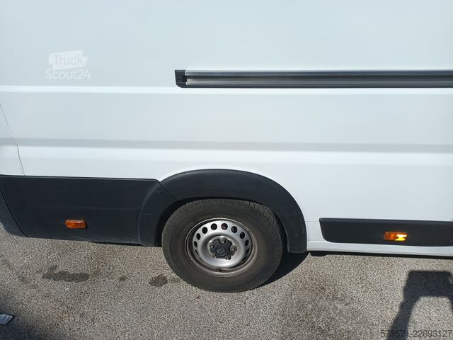 Karavan Peugeot Boxer Carado CV640 2025 | Automático | Totalmente equipado