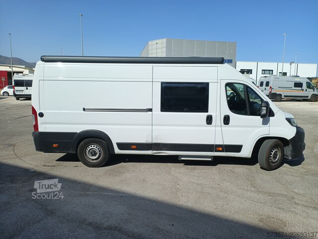кемпер Peugeot Boxer Carado CV640 2025 | Automático | Totalmente equipado