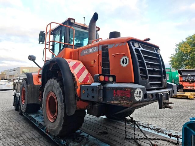 Hjullaster Doosan DL 300-3 Gearbox Defect!