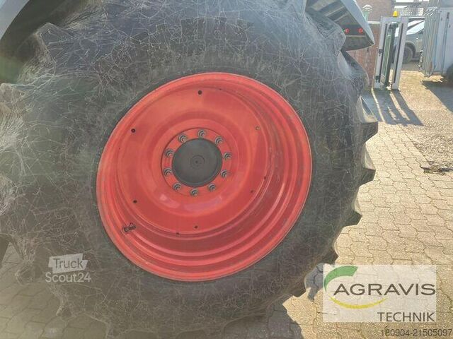 Traktor Fendt 724 VARIO S4