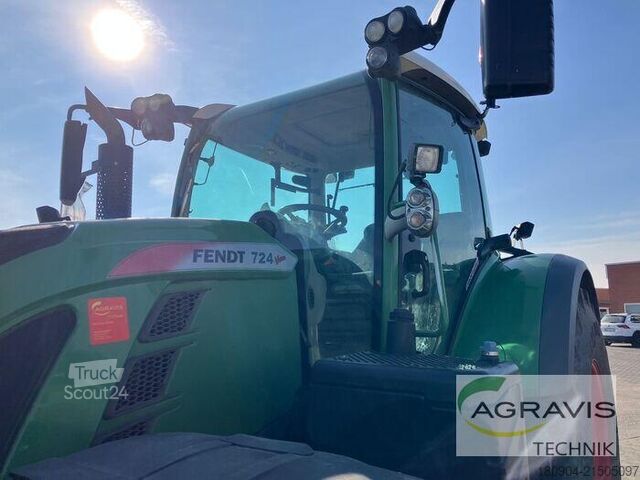 Traktor Fendt 724 VARIO S4