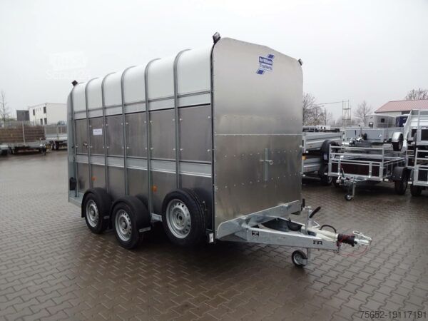 Állatszállító pótkocsi Ifor Williams TA510G 12×7 3,74×1,75×2,12m 3500kg
