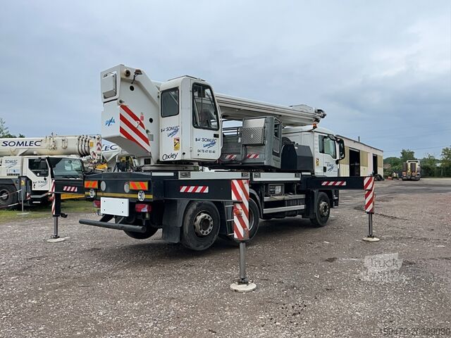 Грузовая подвесная рабочая платформа MAN TGS 26.320 6x2-2 BL with Oil Steel Eagle 3526 (35m)