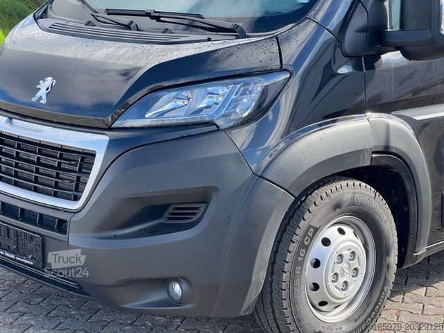 Camper  BRAVIA