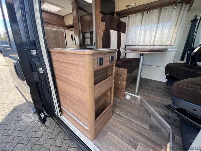 Camper  BRAVIA