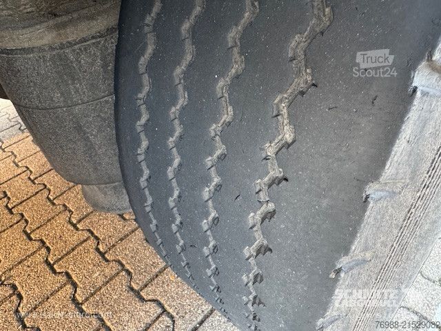 Naczepa skrzyniowa Kögel Trockenfrachtkoffer Standard