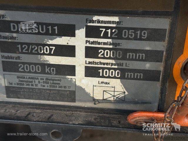 Reefer semitrailer Schmitz Cargobull Tiefkühler Standard Ladebordwand