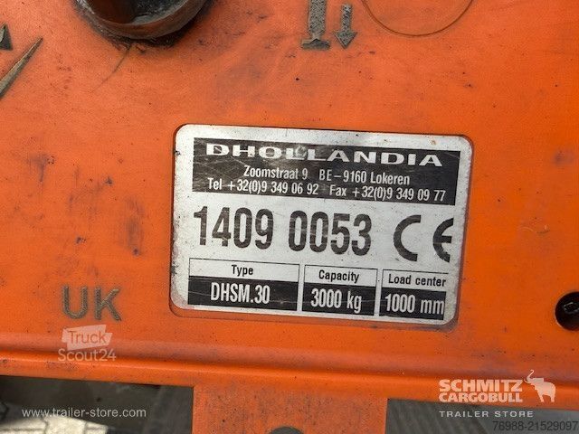 Reefer semitrailer Schmitz Cargobull Tiefkühler Multitemp Ladebordwand