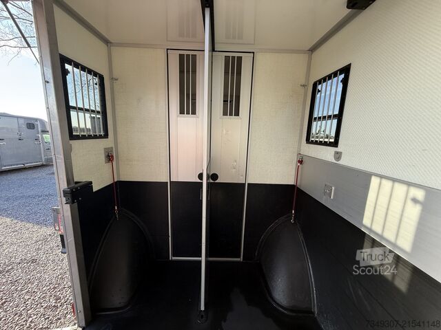 En venta: Remolque para caballos Renault Master único y muy lujoso con Roelofsen. Renault Master PAARDENWAGEN | HORSETRUCK | ROELOFSEN | ...