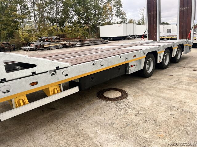 Reboque de plataforma rebaixada Möslein ST 3  3 Achs Satteltieflader neu