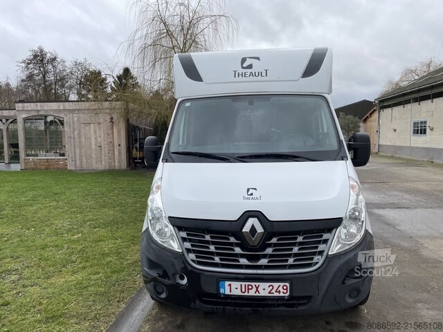 Transporteur de bétail Renault master Theault