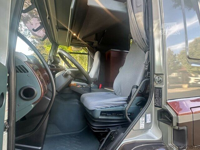 Furgone DAF CF Roelofsen 6 Pferde Wohnung