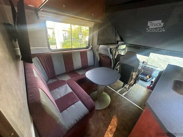 Furgone DAF CF Roelofsen 6 Pferde Wohnung