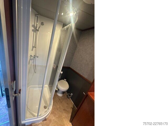 Furgone DAF CF Roelofsen 6 Pferde Wohnung