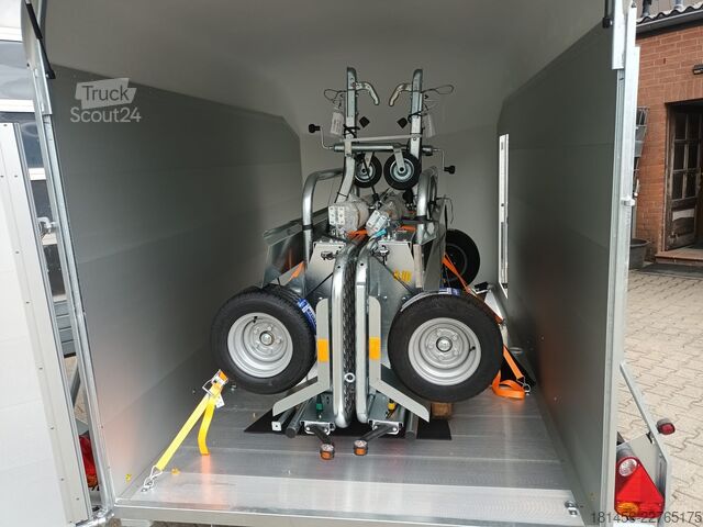 Rimorchio a cassetta Debon Trailer schön blau Roadster 700 Alufelge direkt