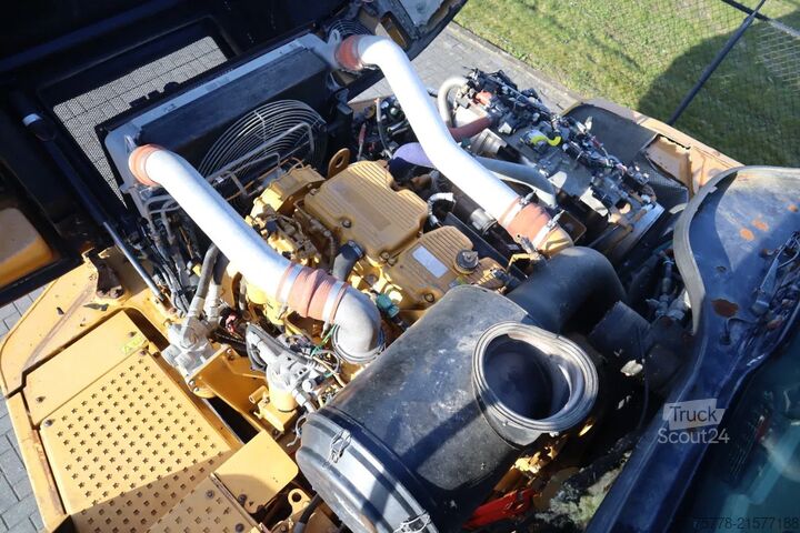 Kiepwagen Caterpillar 745 04A | TAILGATE | AIRCO