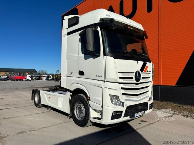 Standard tractor Mercedes-Benz Actros 2442 6x2 BIGSPACE