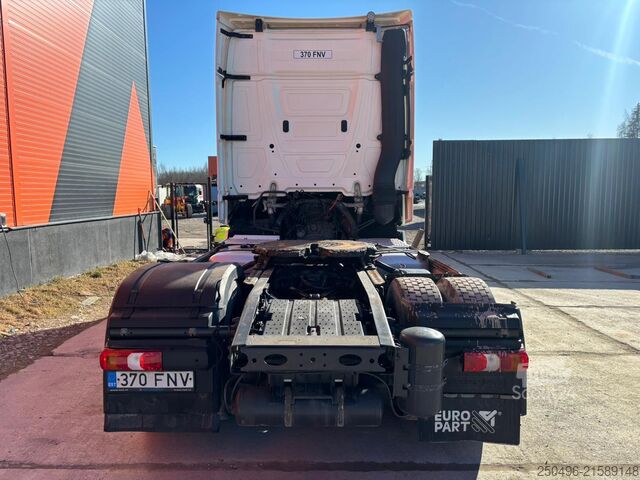 Standard tractor Mercedes-Benz Actros 2442 6x2 BIGSPACE