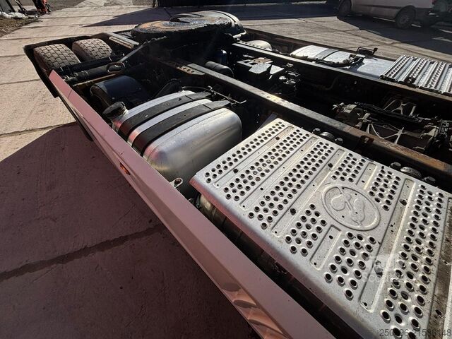 Standard tractor Mercedes-Benz Actros 2442 6x2 BIGSPACE