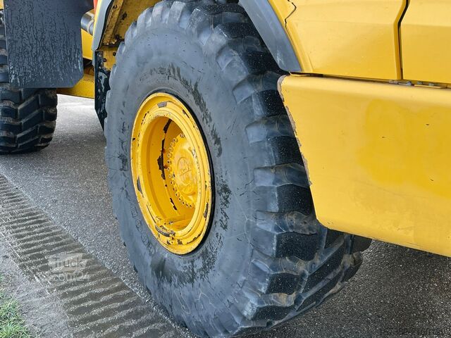 Самосвал Volvo A30G