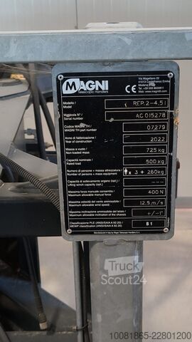 телескопічний навантажувач MAGNI RTH 6.35