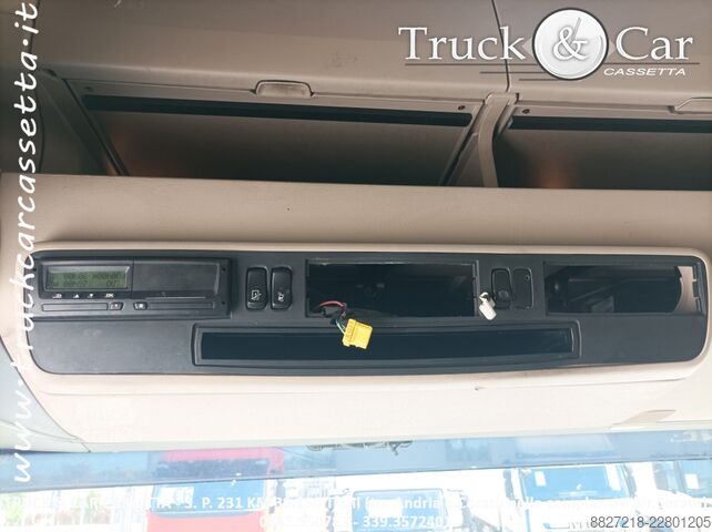 Standard tractor unit SCANIA R 580