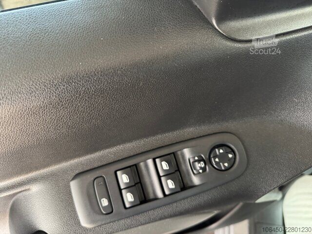 Minibus Citroën ë-Berlingo Shine M 136 +180°Kamera+HUD+LED+