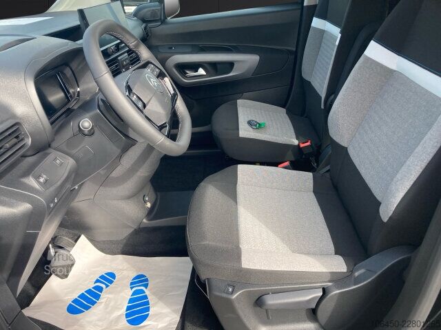 Minibus Citroën Berlingo XL 130 MAX BAR +180°Kamera+NAV+ACC+SHZ+