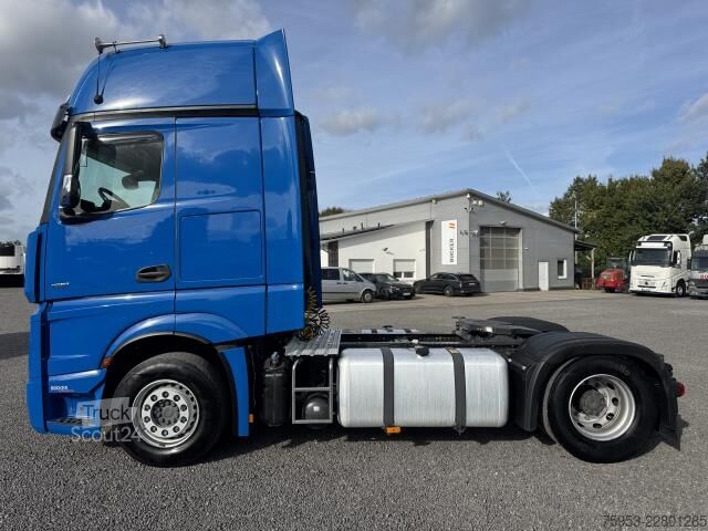 Štandardný ťahač Mercedes-Benz 1851 LS Actros Gigaspace Retarder 2 x PTO