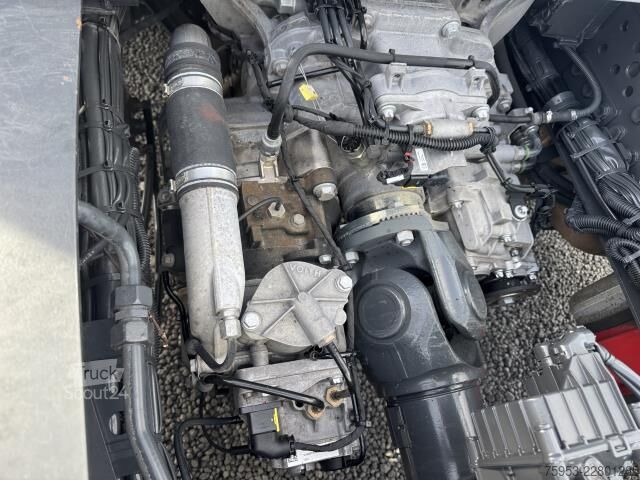 Štandardný ťahač Mercedes-Benz 1851 LS Actros Gigaspace Retarder 2 x PTO