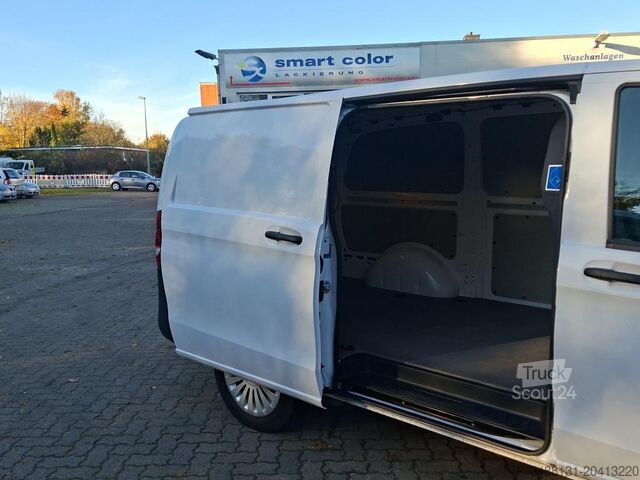 Panelinis furgonas Mercedes-Benz VITO 116 NEUES MODELL AHK NAV KAM MBUX TOTWINKEL