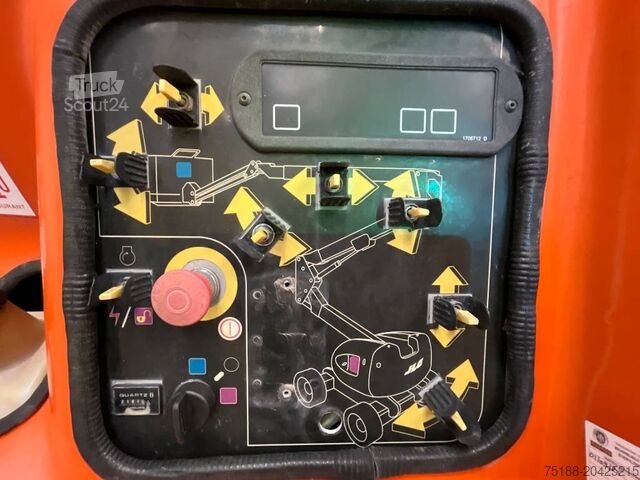 Scharnierende telescopische hoogwerker JLG 450 AJ