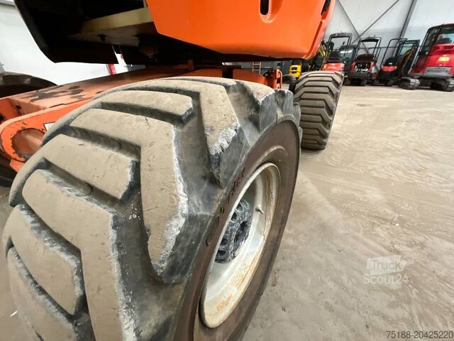 Scharnierende telescopische hoogwerker JLG 450 AJ