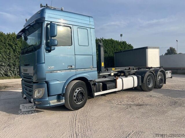 Autocamion cu cârlig pentru containere DAF DAF XF 510 SCARRABILE USATO