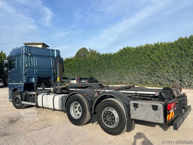 Autocamion cu cârlig pentru containere DAF DAF XF 510 SCARRABILE USATO
