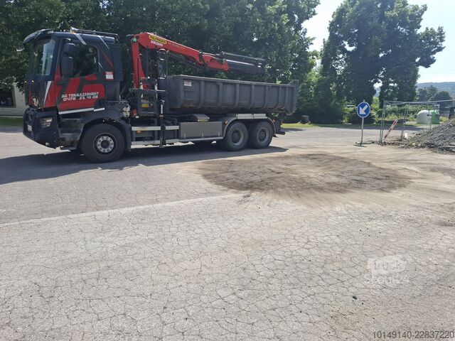 Grue montée sur camion Renault C 460
