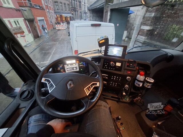 Grue montée sur camion Renault C 460