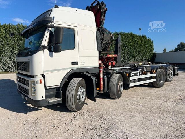 Ruloninė konteinerinė savivartis VOLVO VOLVO FM82 SCARRABILE CON GRU E POLIPO