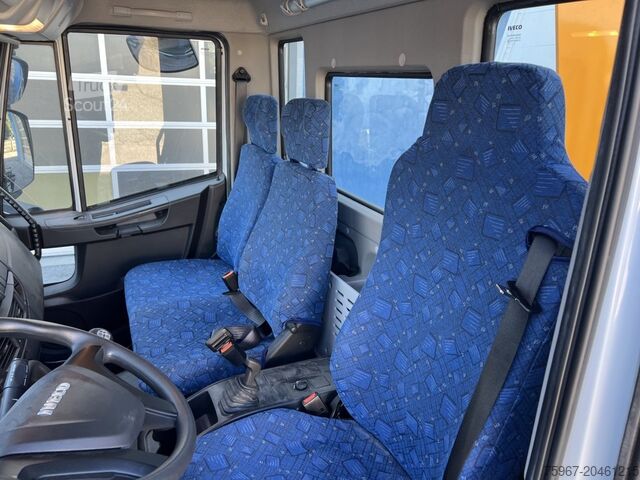 Třístranný sklápěč s jeřábem Iveco Eurocargo 180-280