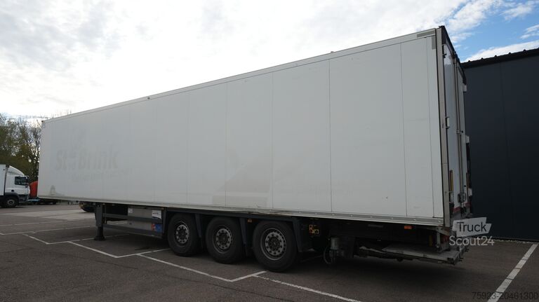Chladírenská/mrazírenská přeprava Schmitz Cargobull 3 AXLE FRIGO TRAILER