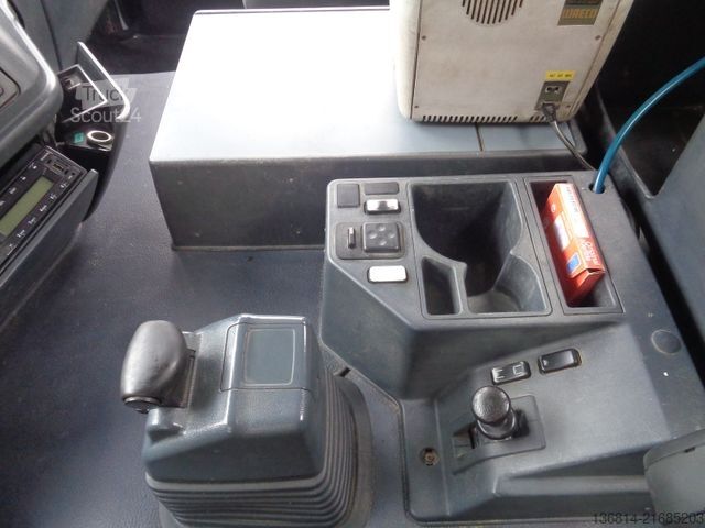 Dreiseitenkipper LKW MERCEDES-BENZ Actros 3240 8x4 Blatt Meiller 3-S-Kipper