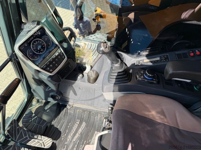 Kettenbagger HYUNDAI HX380 NL OQ80 ZS 360° TOP!